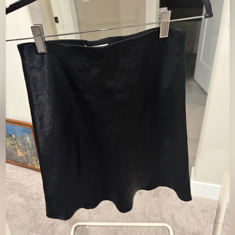 NWOT - Aritzia Babaton Black Mini Skirt